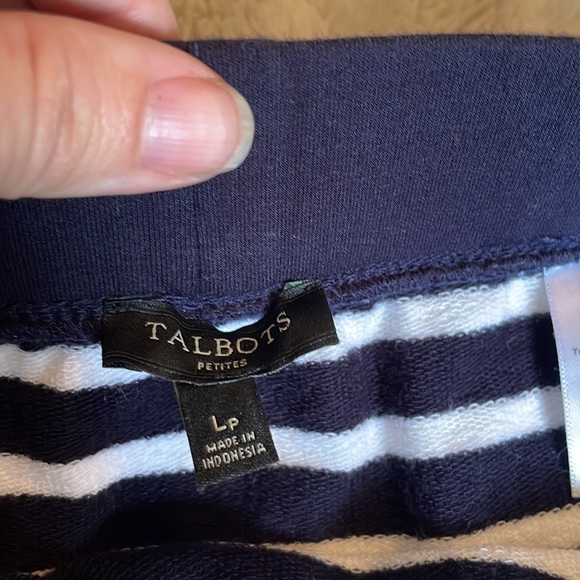 💕4/$25💕 Talbots skirt - Picture 3 of 6